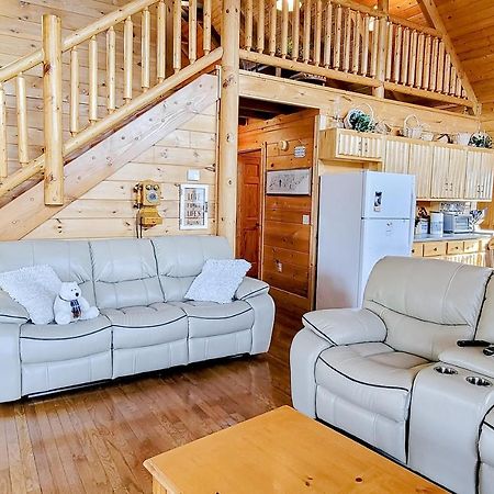Lazy Bear Lodge Sevierville Exterior photo