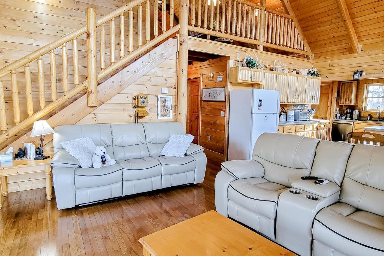 Lazy Bear Lodge Sevierville Exterior photo